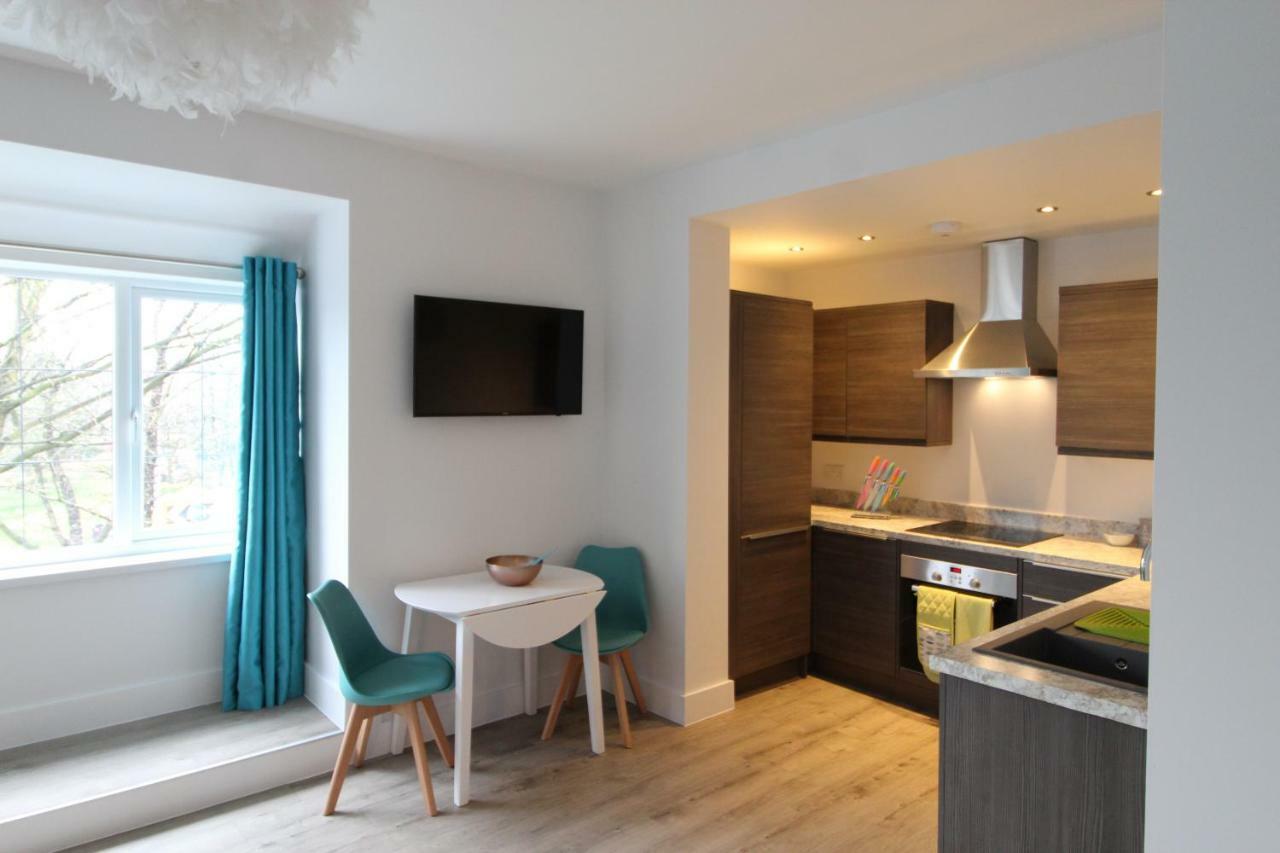 2 Serviced Apartments In Childwall-South Liverpool - Each Apartment Sleeps 6 Екстериор снимка