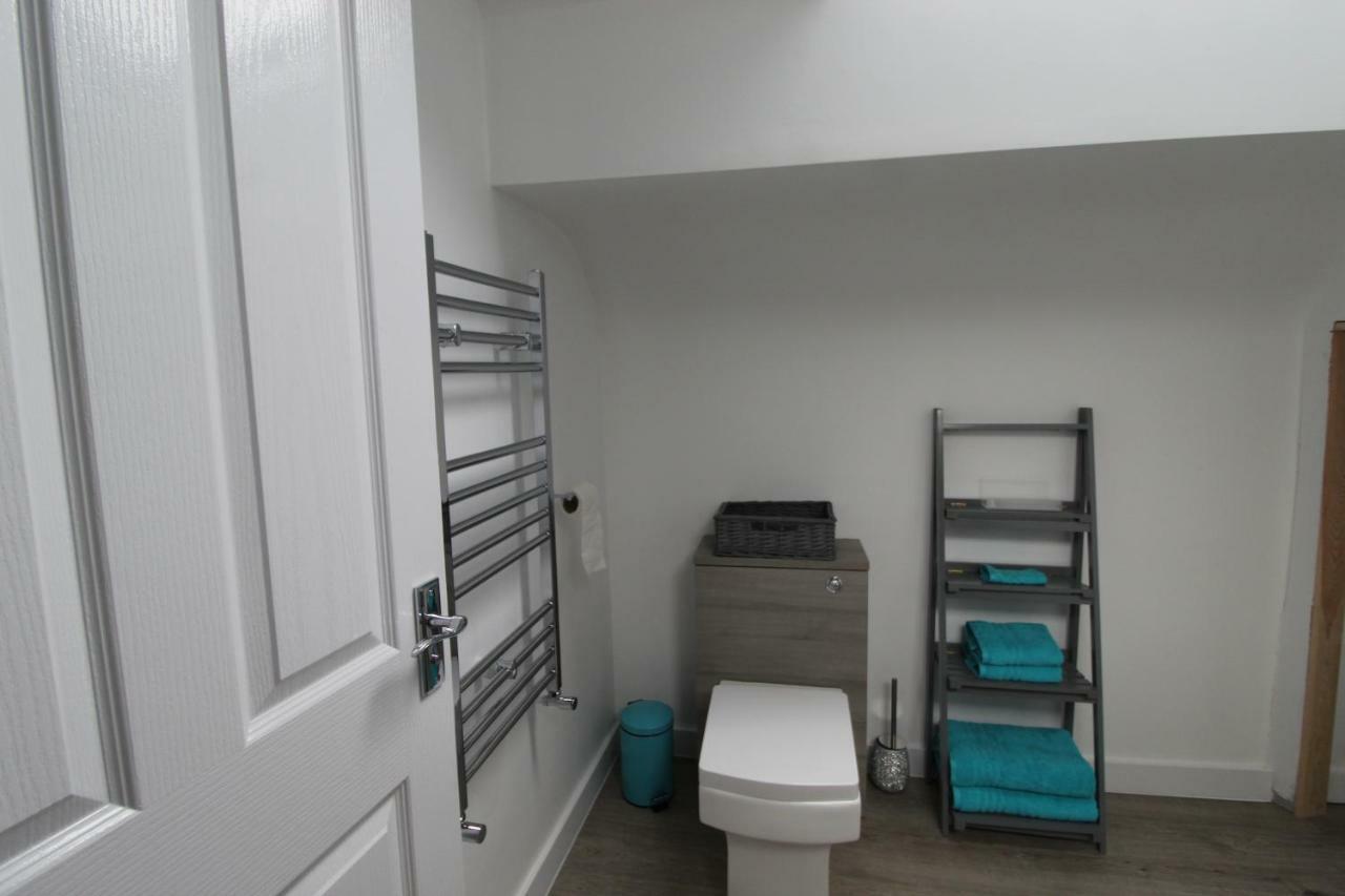 2 Serviced Apartments In Childwall-South Liverpool - Each Apartment Sleeps 6 Екстериор снимка
