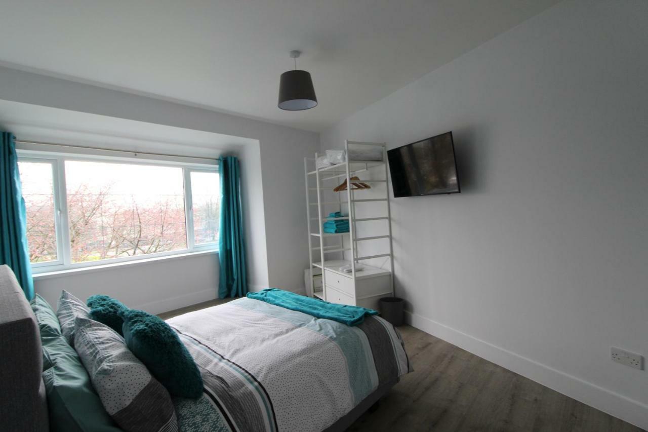 2 Serviced Apartments In Childwall-South Liverpool - Each Apartment Sleeps 6 Екстериор снимка