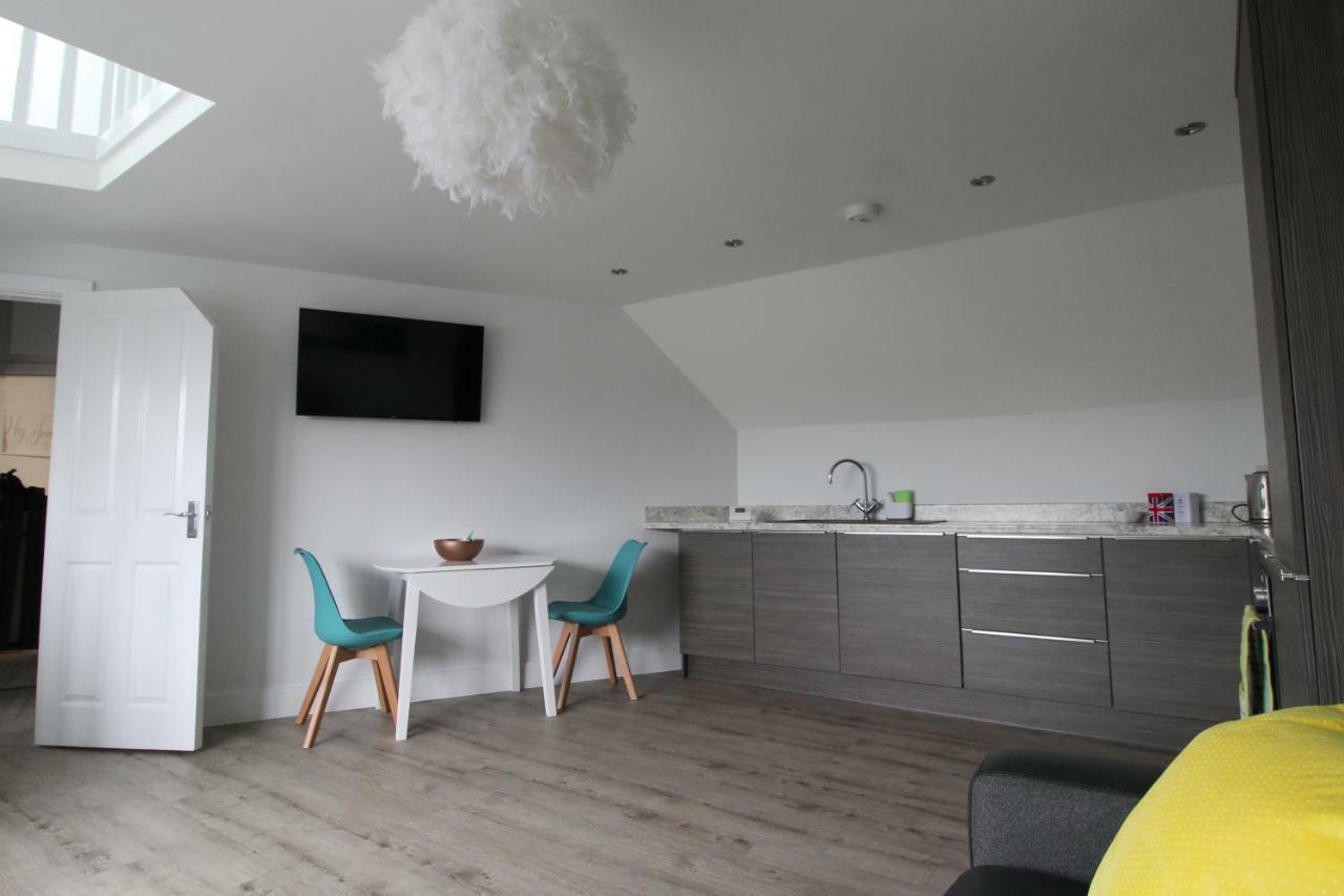 2 Serviced Apartments In Childwall-South Liverpool - Each Apartment Sleeps 6 Екстериор снимка