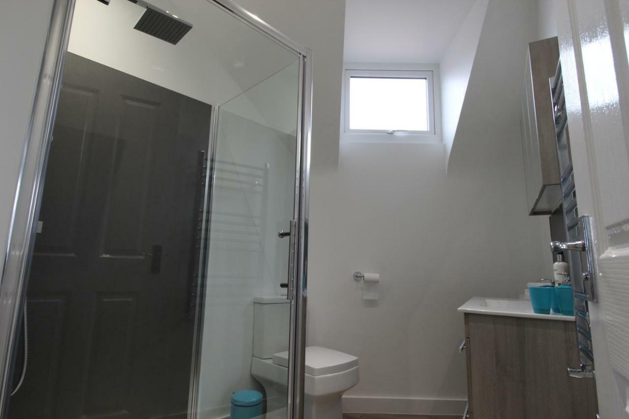 2 Serviced Apartments In Childwall-South Liverpool - Each Apartment Sleeps 6 Екстериор снимка