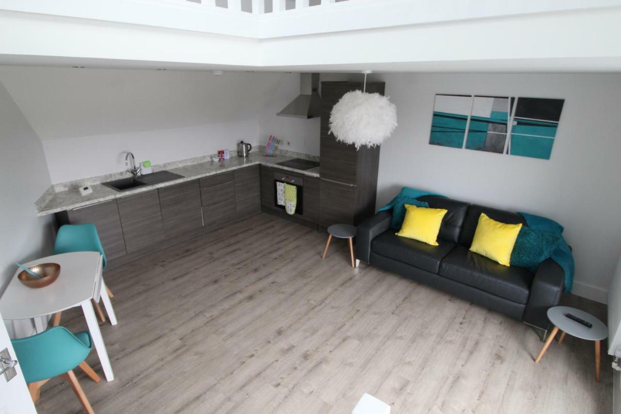 2 Serviced Apartments In Childwall-South Liverpool - Each Apartment Sleeps 6 Екстериор снимка